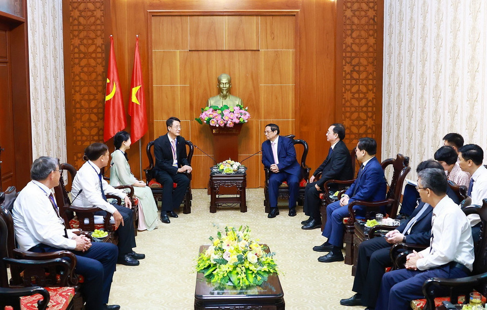 Thủ tướng Phạm Minh Chính tiếp ông Gary Tseng, Tổng Giám đốc Công ty Phú Mỹ Hưng. (Ảnh: Dương Giang/TTXVN)