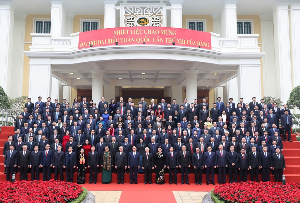  Tổng Bí thư, Chủ tịch nước Nguyễn Phú Trọng, Thủ tướng Nguyễn Xuân Phúc và Chủ tịch Quốc hội Nguyễn Thị Kim Ngân cùng các vị lãnh đạo Đảng, Nhà nước và Ban Chấp hành Trung ương Đảng Cộng sản Việt Nam khóa XII, nhiệm kỳ 2016-2021. (Ảnh: Trí Dũng/TTXVN)