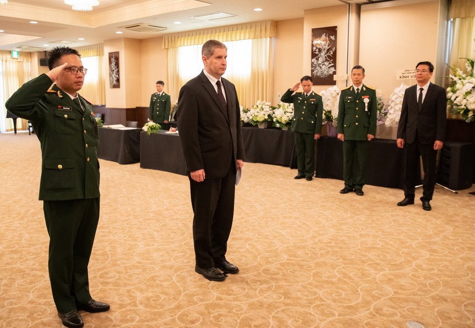 Đại sứ Nga tại Nhật Bản Nikolay Stanislavovich Nozdrev viếng Tổng Bí thư Nguyễn Phú Trọng. (Ảnh: Nhóm phóng viên TTXVN tại Nhật Bản)