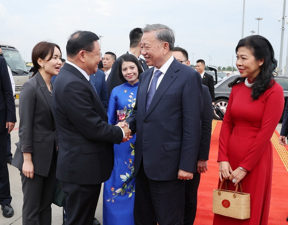 Lễ tiễn Tổng Bí thư, Chủ tịch nước Tô Lâm và Phu nhân tại Sân bay quốc tế Bạch Vân, thành phố Quảng Châu, tỉnh Quảng Đông. (Ảnh: Trí Dũng/TTXVN)