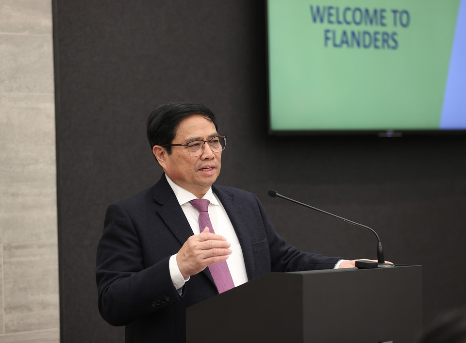 Thủ tướng Phạm Minh Chính phát biểu tại cuộc làm việc với ông Jan Jambon, Bộ trưởng-Thủ hiến vùng Flanders. (Ảnh: Dương Giang/TTXVN)