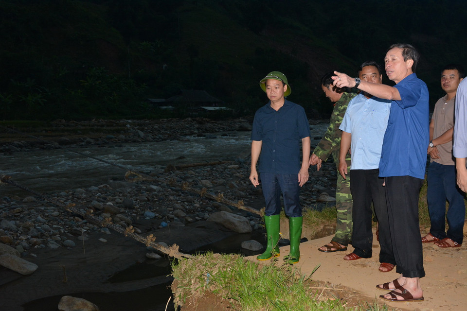 Lãnh đạo tỉnh Yên Bái đôn đốc khắc phục hậu mưa lũ. (Ảnh: Tuấn Anh/Vietnam+)