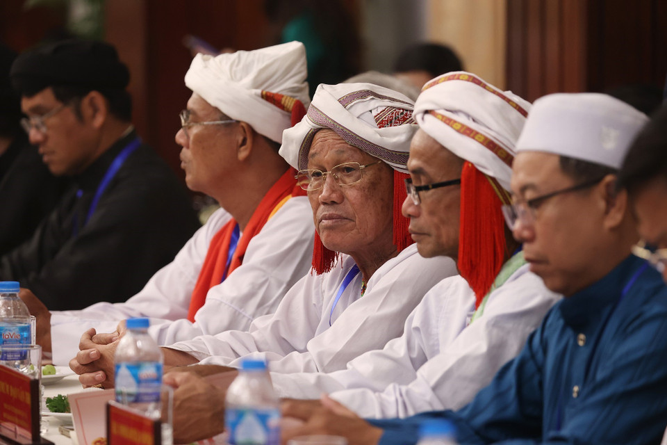 Các chức sắc và đại diện các tổ chức tôn giáo tham dự hội nghị. (Ảnh: Dương Giang/TTXVN)