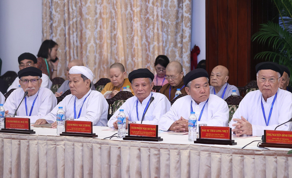 Hình ảnh các chức sắc và đại diện các tổ chức tôn giáo tham dự hội nghị. (Ảnh: Dương Giang/TTXVN)