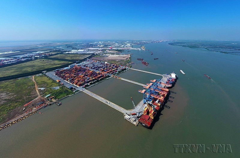  Thành phố Hải Phòng tập trung khai thác lợi thế sẵn có để sớm trở thành trung tâm dịch vụ hàng hải và vận tải biển lớn của cả nước, đáp ứng nhu cầu ngày càng tăng của hoạt động XNK. (Ảnh: An Đăng/TTXVN)