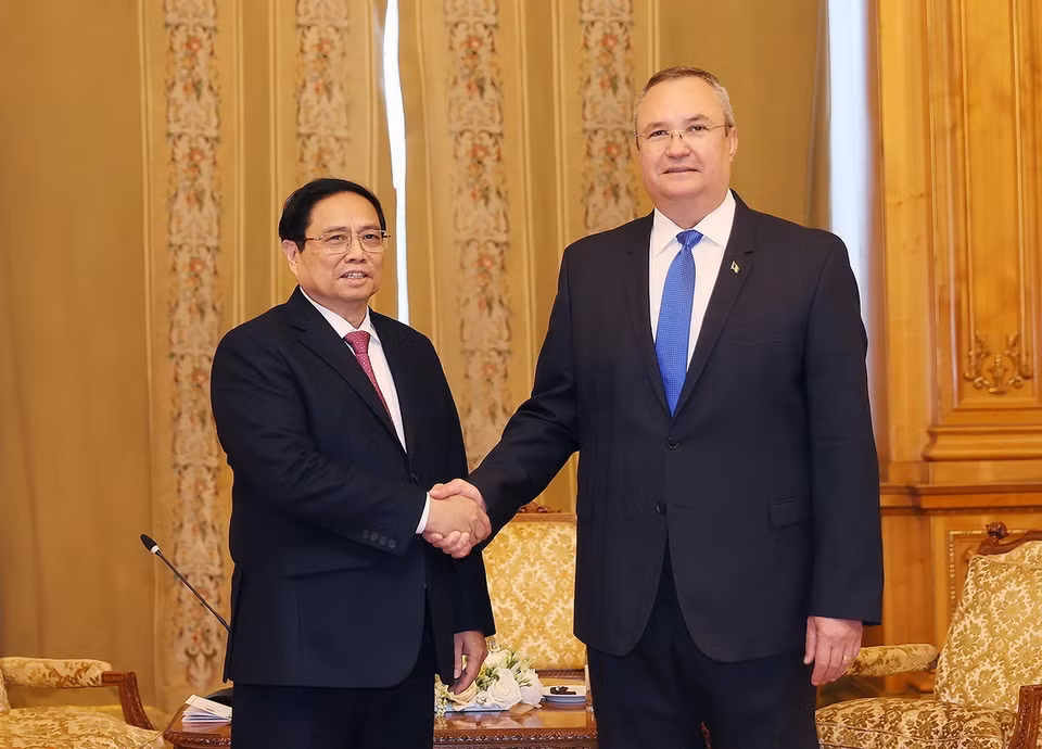Thủ tướng Phạm Minh Chính hội kiến Chủ tịch Thượng viện Romania Nicolae Ionel Ciuca. (Ảnh: Dương Giang/TTXVN)