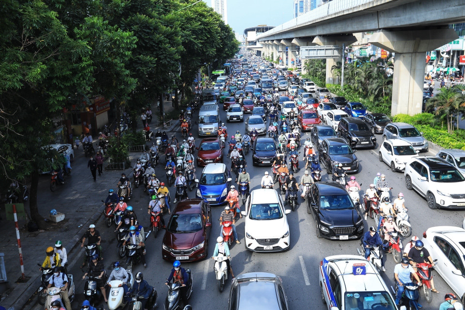 Ùn tắc kéo dài nút giao Ngã Tư Sở-Nguyễn Trãi vào giờ cao điểm. (Ảnh: Tuấn Anh/TTXVN)