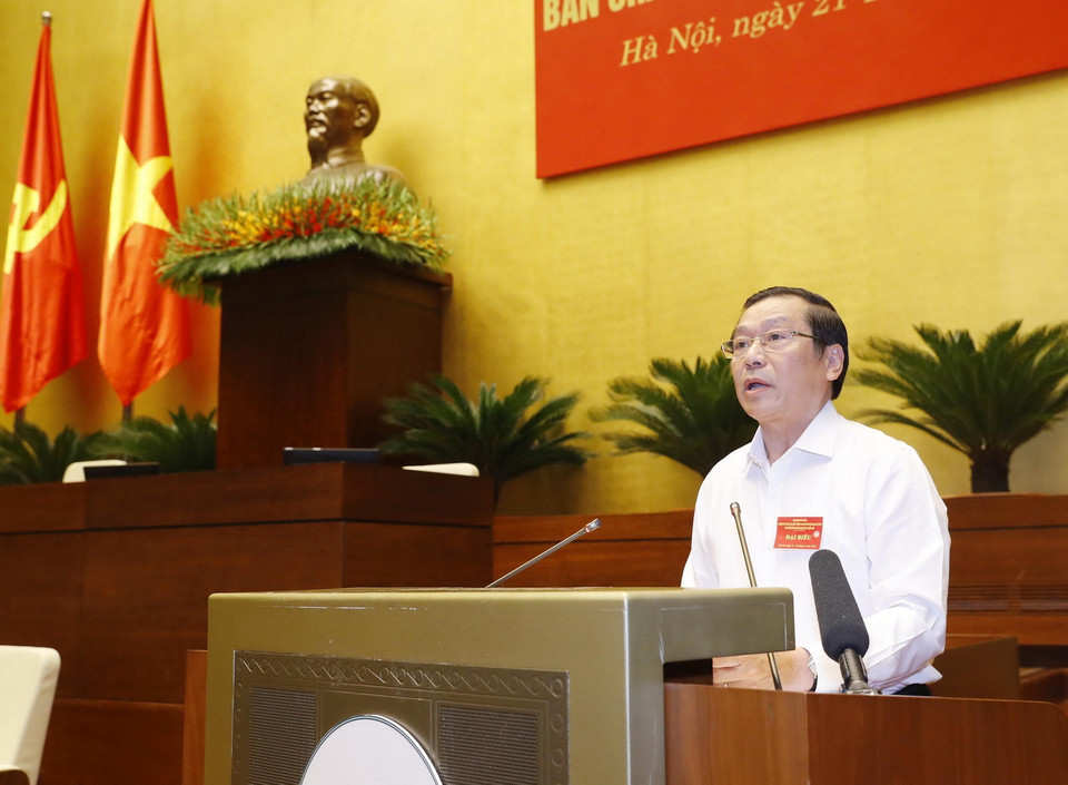 Ông Lại Xuân Môn, Ủy viên Trung ương Đảng, Phó Trưởng Ban Tuyên giáo Trung ương giới thiệu chương trình hội nghị. (Ảnh: Phương Hoa/TTXVN)