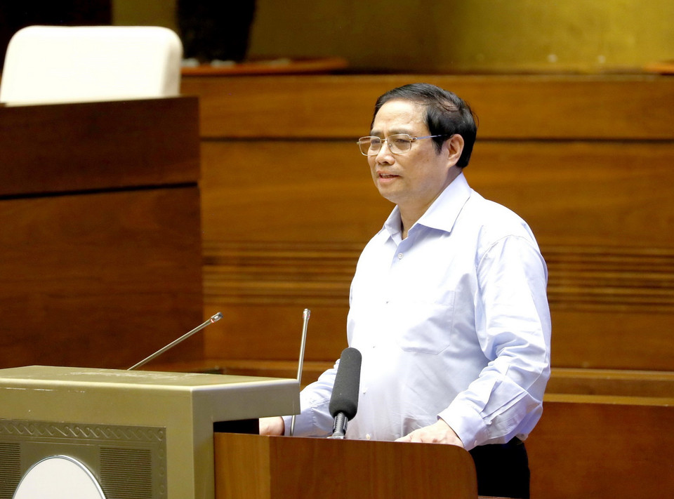 Thủ tướng Chính phủ giới thiệu chuyên đề tại hội nghị. (Ảnh: Phương Hoa/TTXVN)