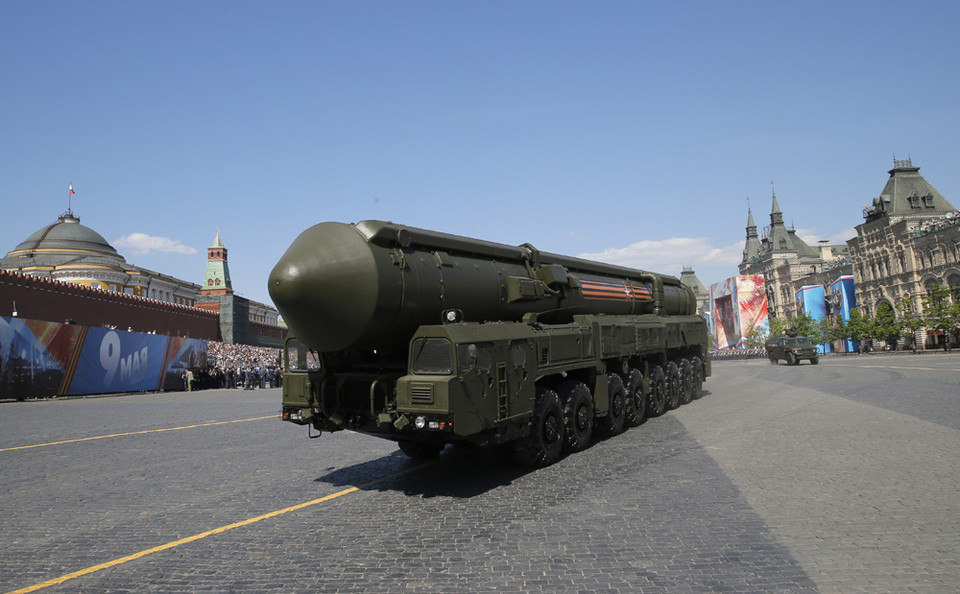 Xe chở tên lửa đạn đạo Yars (Nguồn: AFP)