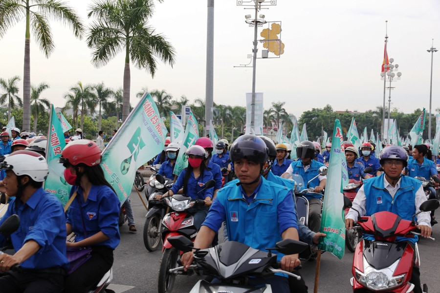 Lễ phát động, tuyên truyền sử dụng xăng E5 RON 92 tại thành phố Quảng Ngãi. (Ảnh: PV/Vietnam+)