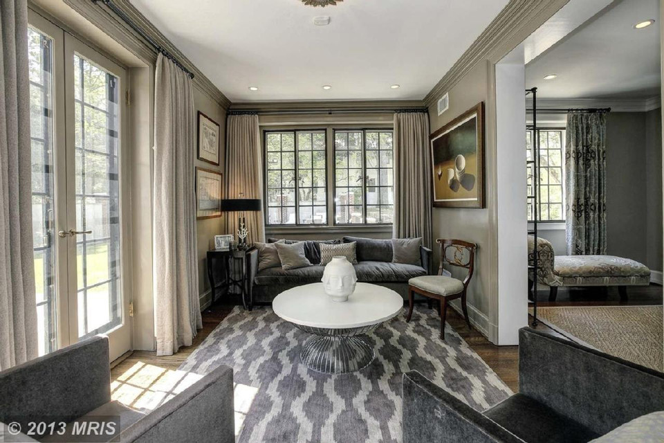 Căn nhà có rất nhiều không gian cho người sống ở đây nghỉ ngơi (Nguồn: New York Daily News)