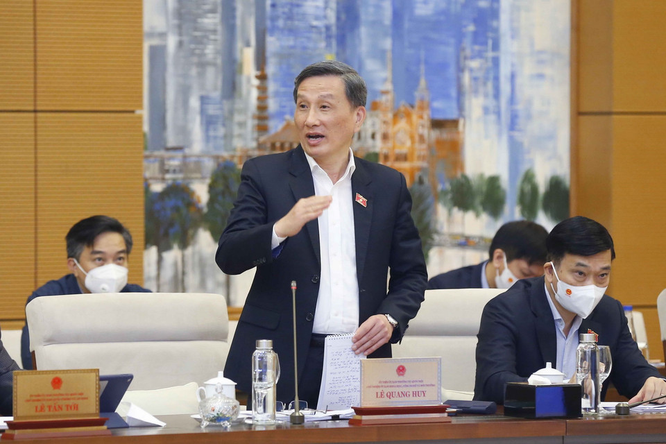 Chủ nhiệm Ủy ban Khoa học, Công nghệ và Môi trường của Quốc hội Lê Quang Huy phát biểu ý kiến. (Ảnh: Doãn Tấn/TTXVN)