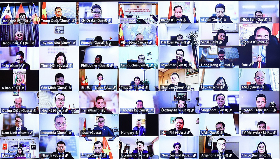 Đại diện các Thương vụ Việt Nam dự hội nghị tại 61 điểm cầu ở nước ngoài. (Ảnh: Dương Giang/TTXVN)