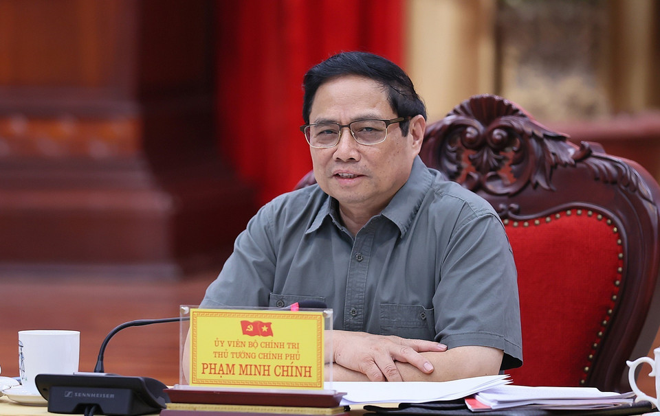 Thủ tướng Phạm Minh Chính chủ trì làm việc với lãnh đạo chủ chốt tỉnh Bắc Ninh. (Ảnh: Dương Giang/TTXVN)