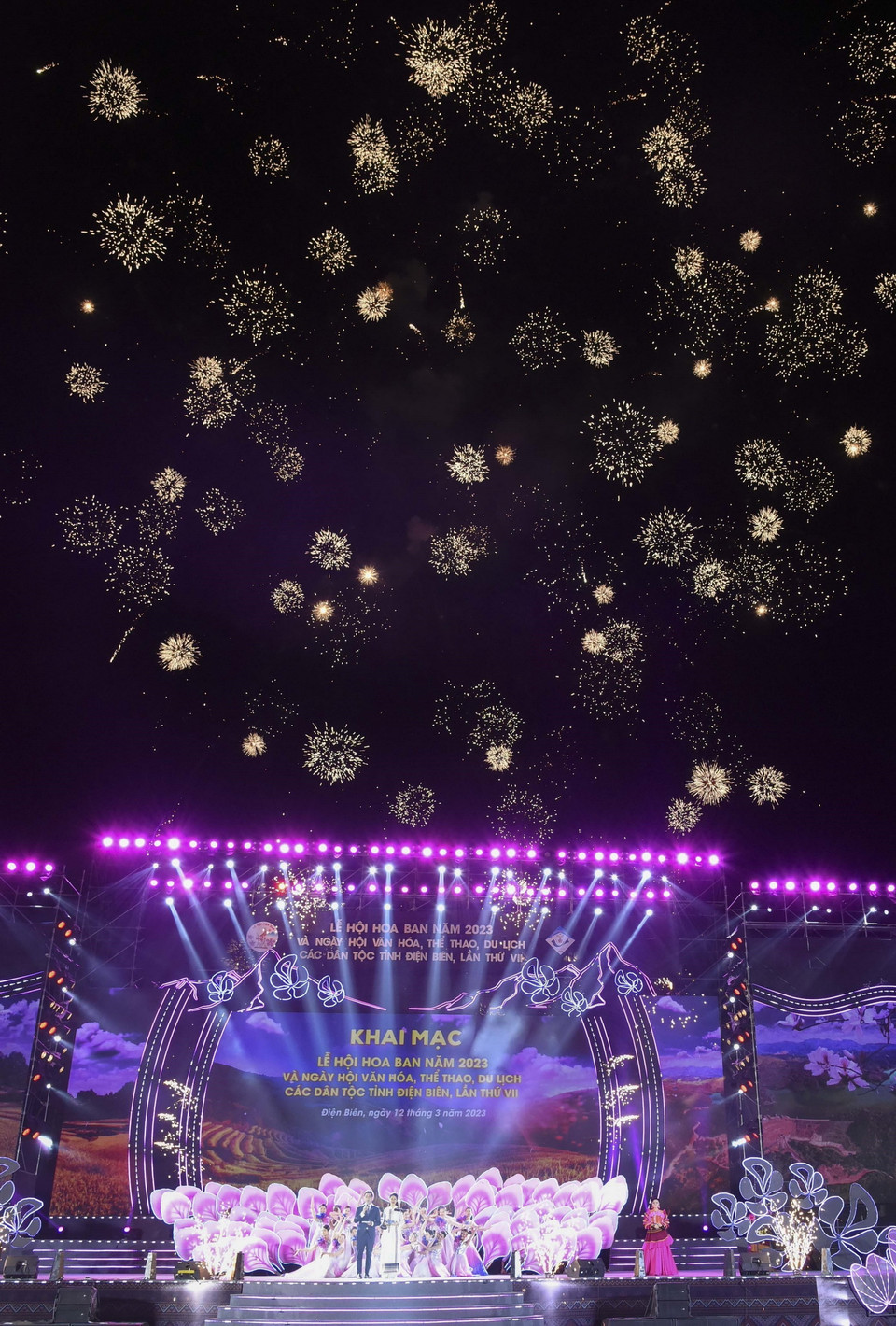  Chương trình nghệ thuật đặc sắc khai mạc Lễ hội Hoa Ban năm 2023. (Ảnh: Xuân Tư/TTXVN)