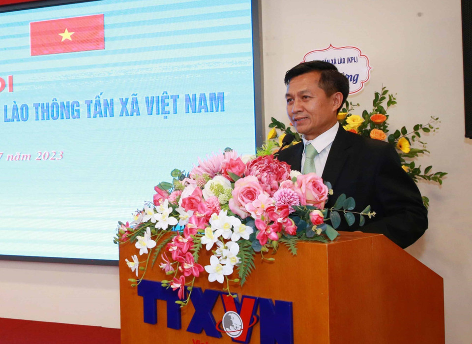 Phó Đại sứ Lào tại Việt Nam Chanthaphone Khammanichanh phát biểu tại Đại hội. (Ảnh: Phương Hoa/TTXVN)