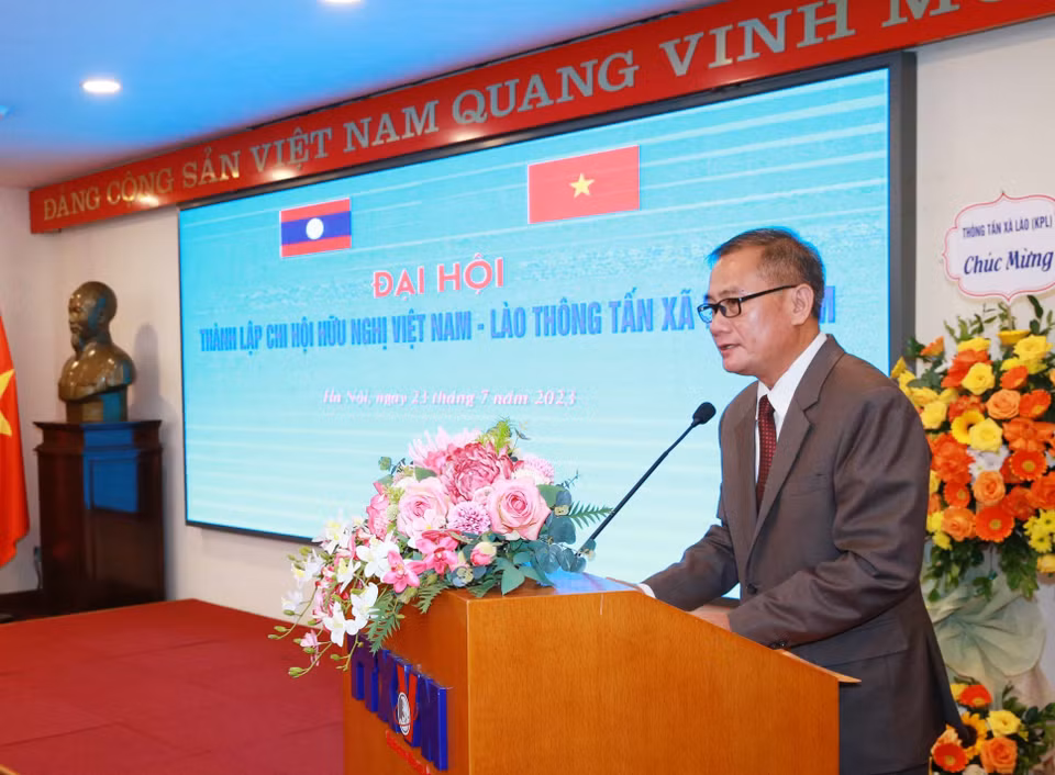 Ông Khampheuy Philapha, Tổng giám đốc Thông tấn xã Pathet Lào (KPL) phát biểu tại Đại hội. (Ảnh: Phương Hoa/TTXVN) 