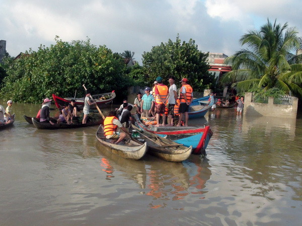 Bình Định: Mưa lũ làm 16 người chết, thiệt hại 1.800 tỷ đồng ảnh 1