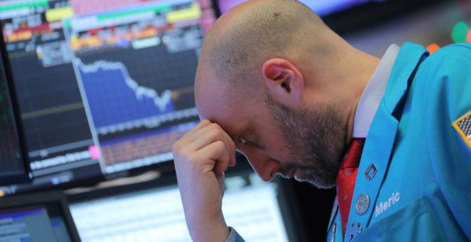 Chứng khoán thế giới đi xuống sau quyết sách mới nhất của ECB ảnh 1