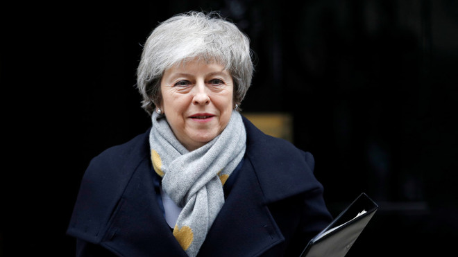 Quốc hội Anh ủng hộ Thủ tướng Theresa May đàm phán lại với EU ảnh 1