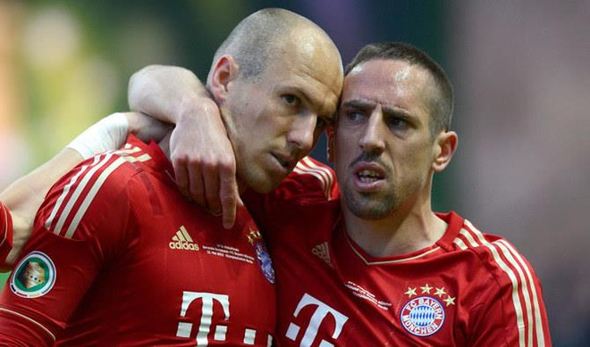 Nhìn lại trận đấu đầu tiên Robben sát cánh Ribery tại Bayern ảnh 1