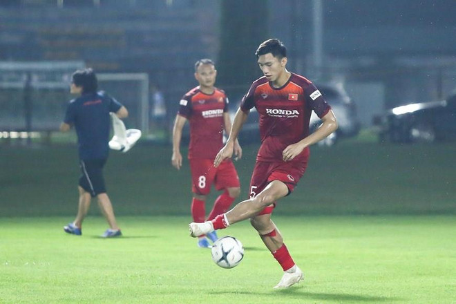 HLV Park Hang-seo chốt danh sách sang Thái Lan đá vòng loại World Cup ảnh 1