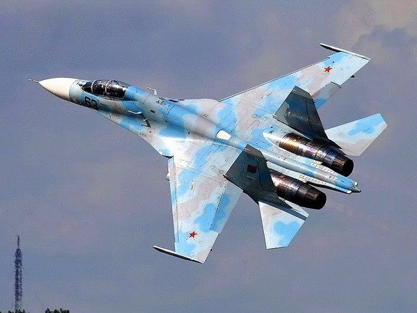Máy bay Su-27 của Nga. (Nguồn: AP) Tiêm kích Nga chặn máy bay do thám của Thụy Điển trên biển Baltic ảnh 1
