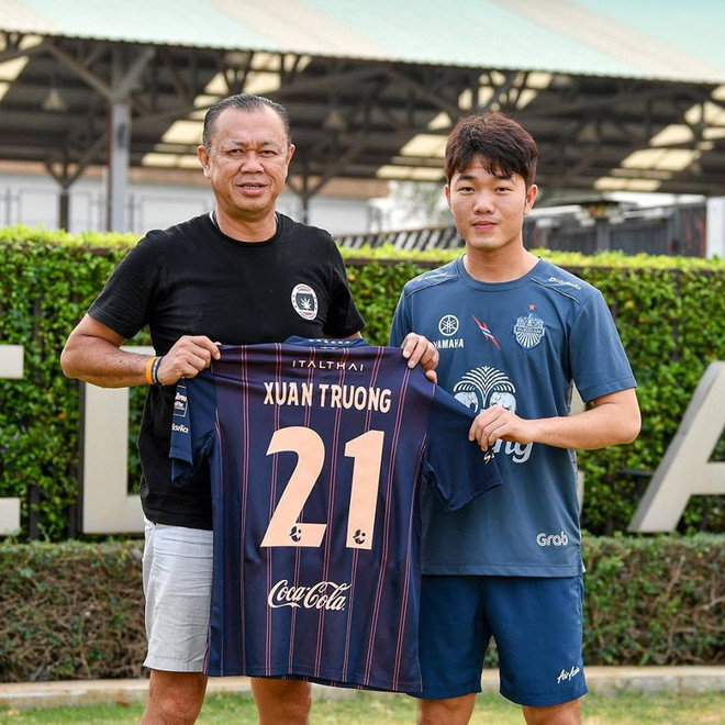 Lương Xuân Trường chính thức ra mắt câu lạc bộ Buriram United ảnh 1