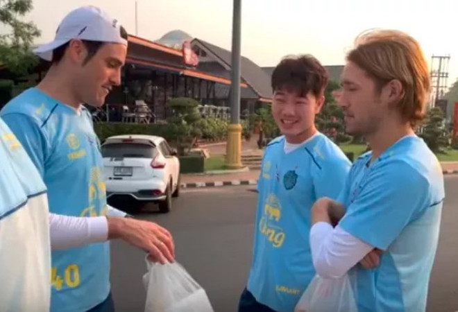 Xuân Trường tham gia tập huấn quân sự cùng CLB Buriram United ảnh 1