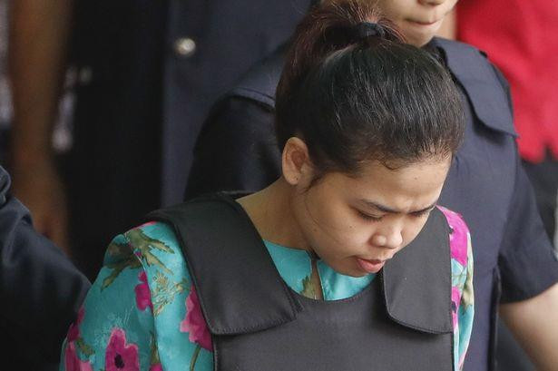 Siti Aisyah đã được trả tự do. (Nguồn: Daily Mirror) Bị cáo người Indonesia trong vụ sát hại Kim Chol được trả tự do ảnh 1