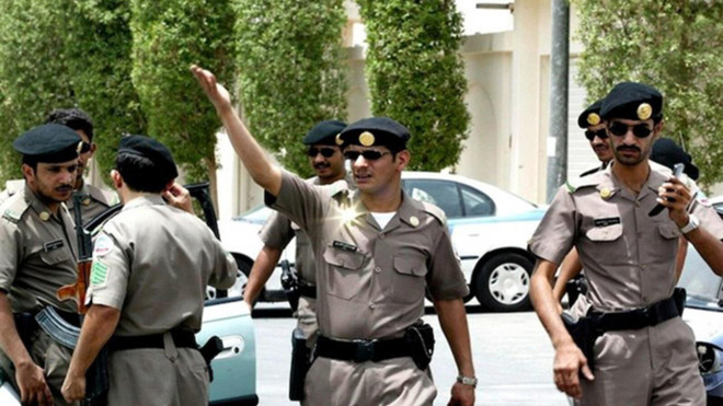 Lực lượng an ninh Saudi Arabia. (Nguồn: Al Bawaba) Saudi Arabia bắt 13 nghi phạm sau vụ tấn công do IS nhận là thủ phạm ảnh 1