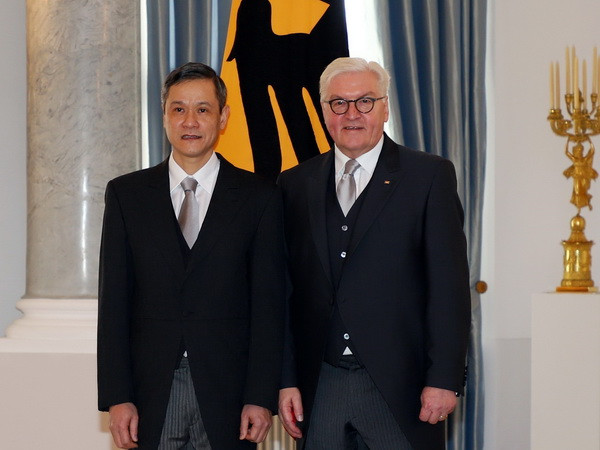 Đại sứ Nguyễn Minh Vũ trình Quốc thư lên Tổng thống Đức ảnh 1