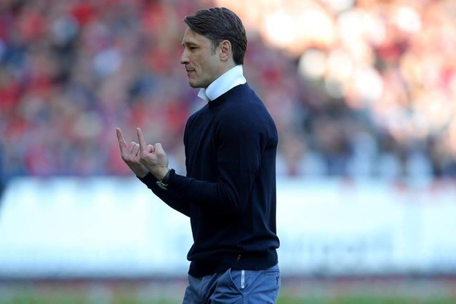 Bundesliga vòng 27: Bayern mất điểm, mất ngôi đầu và... sẽ mất tất? ảnh 1