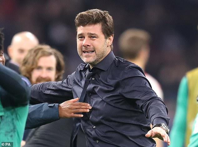 HLV Mauricio Pochettino rơi lệ sau khi Tottenham lập kỳ tích ảnh 1