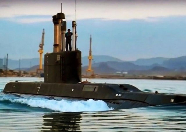 Iran phóng thử thành công tên lửa hành trình từ tàu ngầm ảnh 1