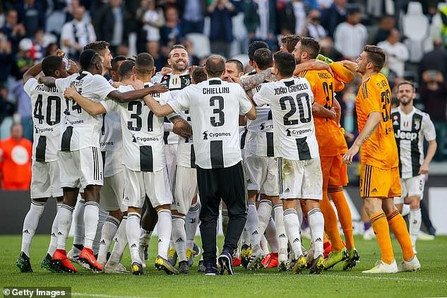 Juventus và Ronaldo thiết lập kỷ lục trong ngày vô địch Serie A ảnh 2