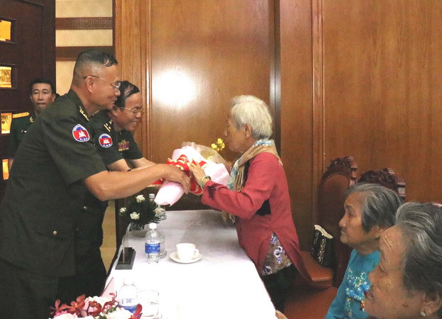 Sắt son tình nghĩa thủy chung hai nước Việt Nam-Campuchia ảnh 1