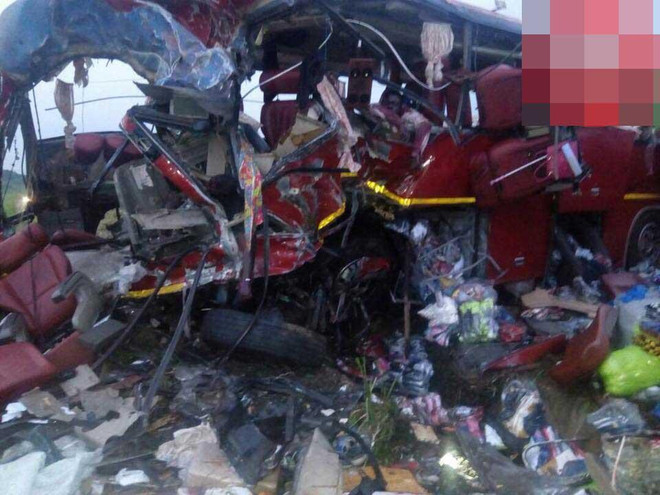 Tai nạn xe buýt thảm khốc ở Ghana, ít nhất 60 người thiệt mạng ảnh 1