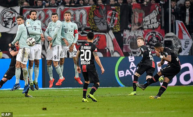 Bundesliga: Bayern Munich đứt mạch thắng, mất vị trí thứ 2 ảnh 2