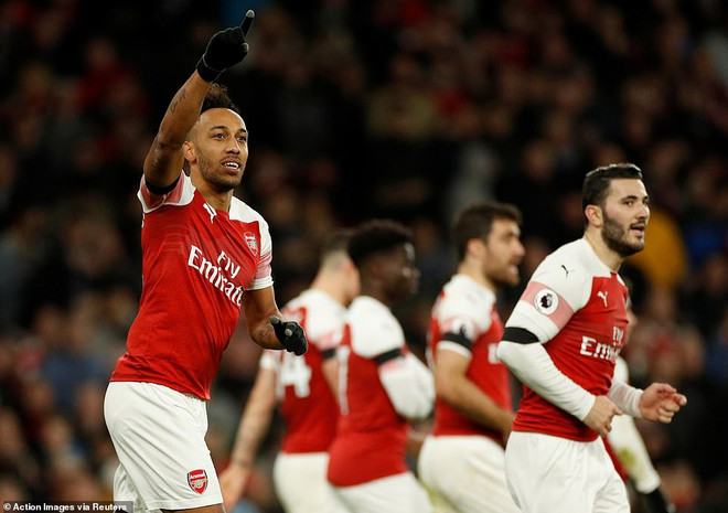 Arsenal thắng hủy diệt ngày đầu năm 2019, Tottenham trở lại tốp 2 ảnh 1