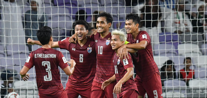 Đội tuyển Thái Lan giành vé vào vòng 1/8 Asian Cup 2019 ảnh 1