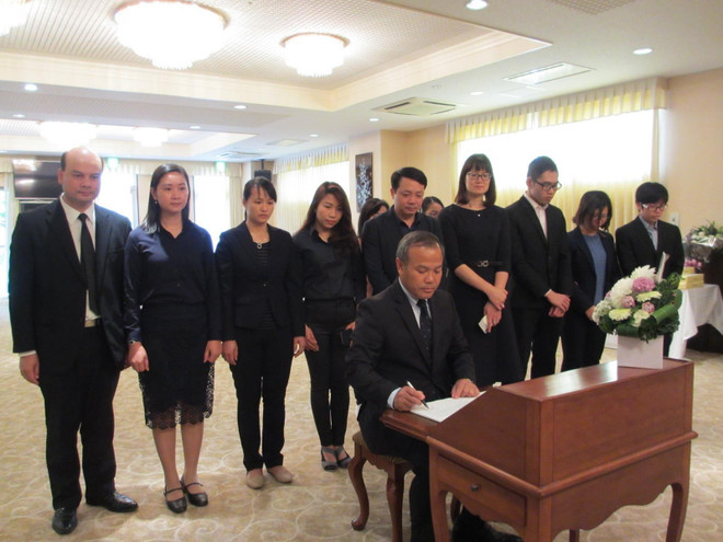 Đại sứ quán Việt Nam tại Nhật tổ chức lễ viếng Đại tướng Lê Đức Anh ảnh 2