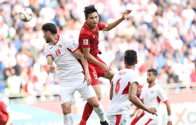 Màn trình diễn của Đoàn Văn Hậu - cầu thủ được Gladbach săn đón ảnh 1