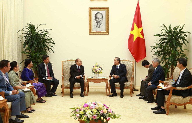 Phó Thủ tướng tiếp Bộ trưởng Bộ Lễ nghi và Tôn giáo Campuchia ảnh 1