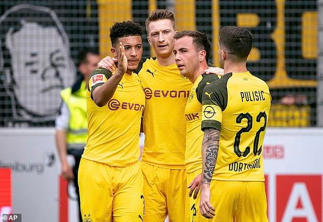 Dortmund thắng hủy diệt, tiếp tục gây sức ép lên Bayern Munich ảnh 1