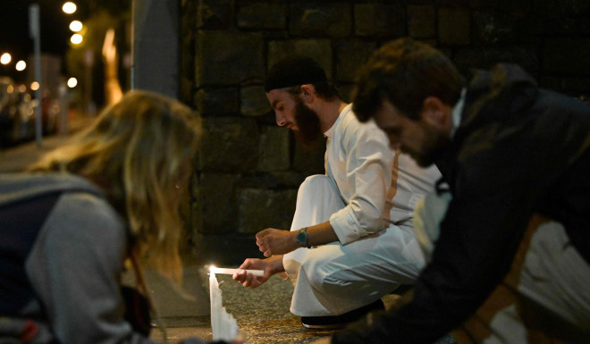 Người cha xả thân cứu con trong vụ xả súng ở New Zealand ảnh 2