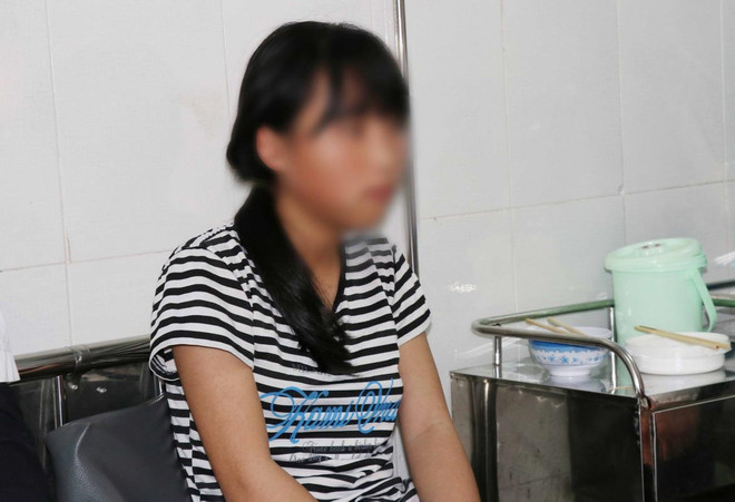 Vụ nữ sinh lớp 9 bị đánh: Tạm dừng điều hành 15 ngày với hiệu trưởng ảnh 1