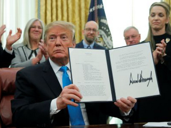 Tổng thống Mỹ ký sắc lệnh hướng đến thành lập Lực lượng Vũ trụ ảnh 1