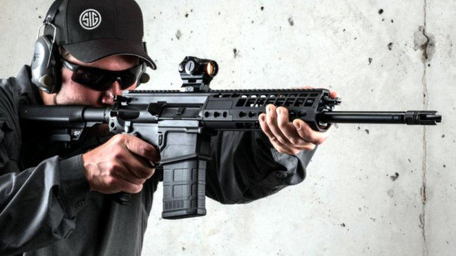 Lục quân Ấn Độ ký hợp đồng mua 72.000 súng trường của Mỹ ảnh 1